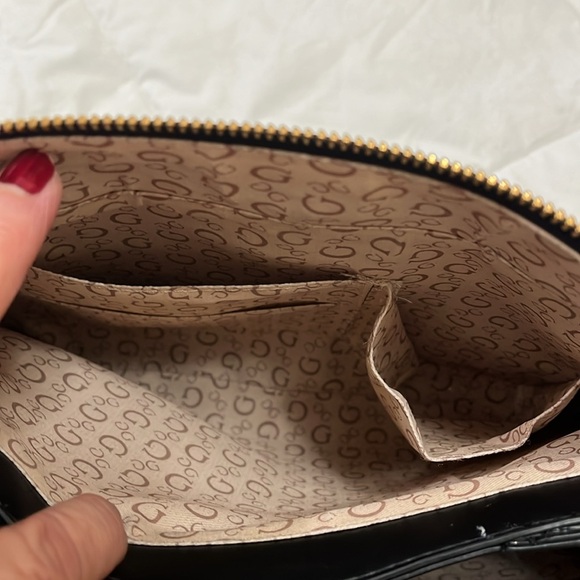GUESS Black Shoulder Purse Gold Tone Hardware - Picture 9 of 16